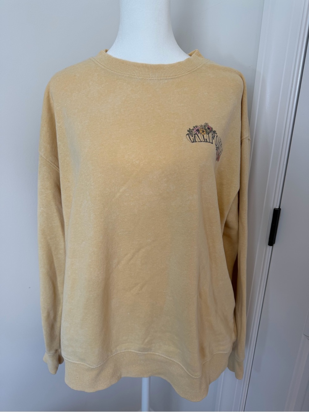 Billabong California Pale Yellow Crewneck Sweatshirt Women’s Sz L